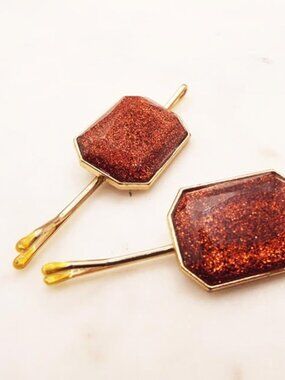 VINTAGE FAUX COPPERSTONE LUCITE GOLDEN BOBBY PIN PAIR - HAIR DECORATION  21